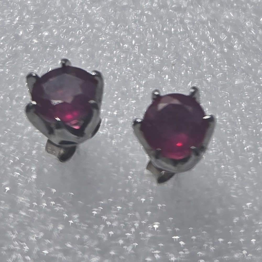 Fissure Filled Ruby Red Round Stud Earrings -925 Silver Women Jewelry